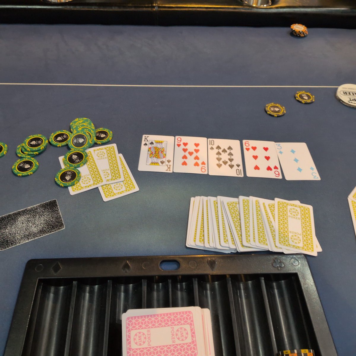 🔥4色トランプ導入店舗🔥 @ZEAL_POKER 池袋でポーカーするならココ絶対
