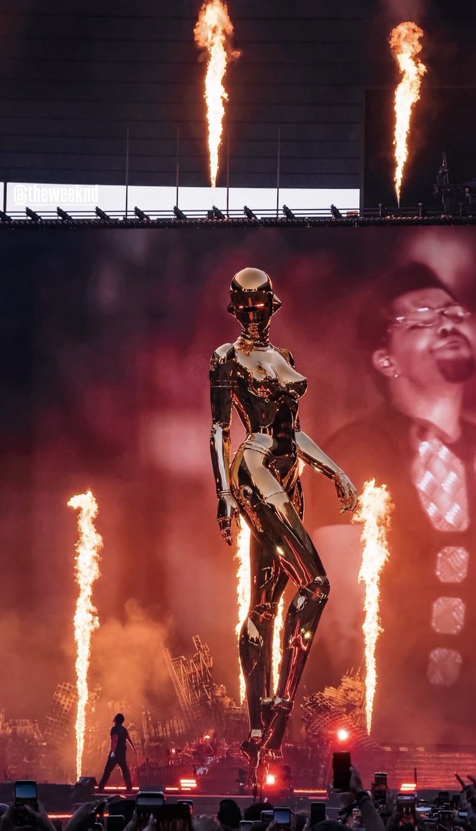 The Weeknd France tweet media
