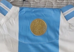 dasca_ld's tweet photo. 3º Símbolo: En la parte trasera se encuentra el Sol de Mayo que ademas símbolo patrio que forma parte de la mismísima bandera Argentina https://t.co/zsXclNRXNi