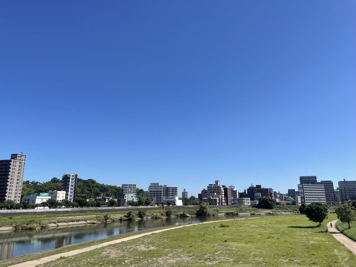 furidora's tweet photo. おはようございます🔅

#熊本市 の #イマソラ 天気は晴れ☀️快晴です！

今日は #ジェットコースター記念日 🎢
中の人はジェットコースター大好きです！😆
皆さんはお好きですか...？🎡

今日も1日がんばりましょう✨

#企業公式が朝の挨拶を言い合う
#企業公式夏のフォロー祭り
#企業公式相互フォロー https://t.co/KbaBgpV6k2
