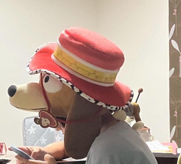 FurutoJP's tweet photo. T担当です。社員からの記事提供です↓↓                           我が家にディズニー がきた！
家に遊びにきてくれました。 
#古藤工業 #テープ https://t.co/HTwD37HoGs