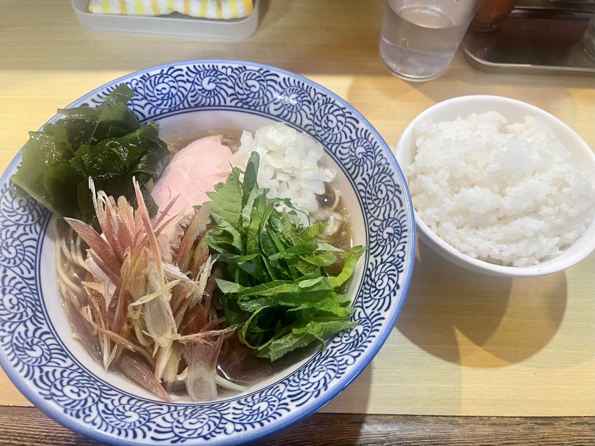 akkey_nibosi's tweet photo. おはようございます☀

昨日から暑い日が続いております

本日冷やし煮干しミョウガ大葉あります各100円

5656チーズまぜそば本日も1日10食限定です

宜しくお願いします https://t.co/iFcL59oo7q