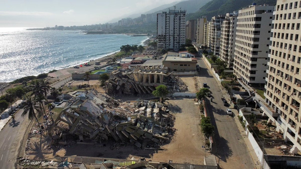 MarioNawfal's tweet photo. 🇻🇪 The death toll in Venezuela keeps climbing…

The death toll from the devastating earthquakes has now climbed to 3,811.

Rescue teams are still digging through the rubble in a race against time as families desperately search for loved ones.

One of the deadliest disasters in the country’s modern history.

Source: Reuters / Writer: Val