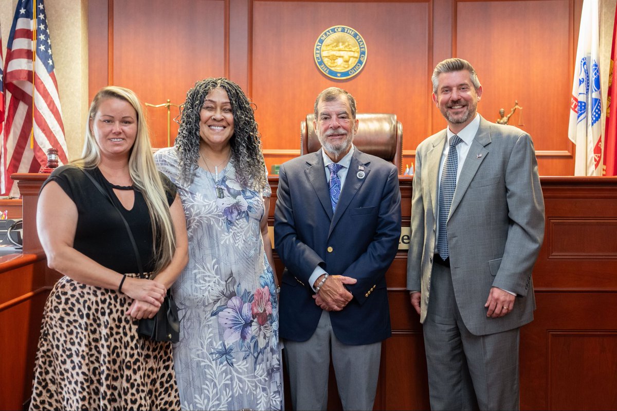 LangForOhio's tweet photo. Proud to present Senate commendations recognizing the latest graduates of Butler County’s Veterans Treatment Court. Thanks to Judge Michael Oster for his ongoing efforts to give our veterans second chances to turn their lives around. https://t.co/nXciyoOyfs