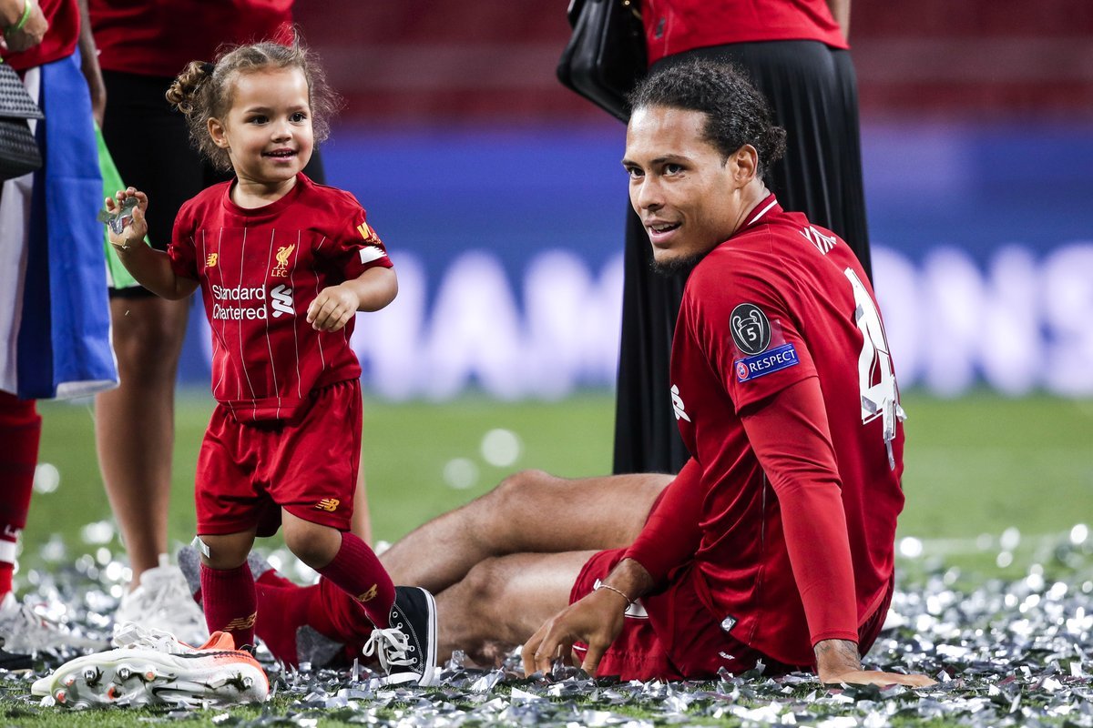 saefulazhar19's tweet photo. @LFC_Hardline 🥇 Virgil van Dijk 🇳🇱

🏆 #UCLFinal 2019 (Madrid)

🔴 #LFC https://t.co/IJUn6AOGuy