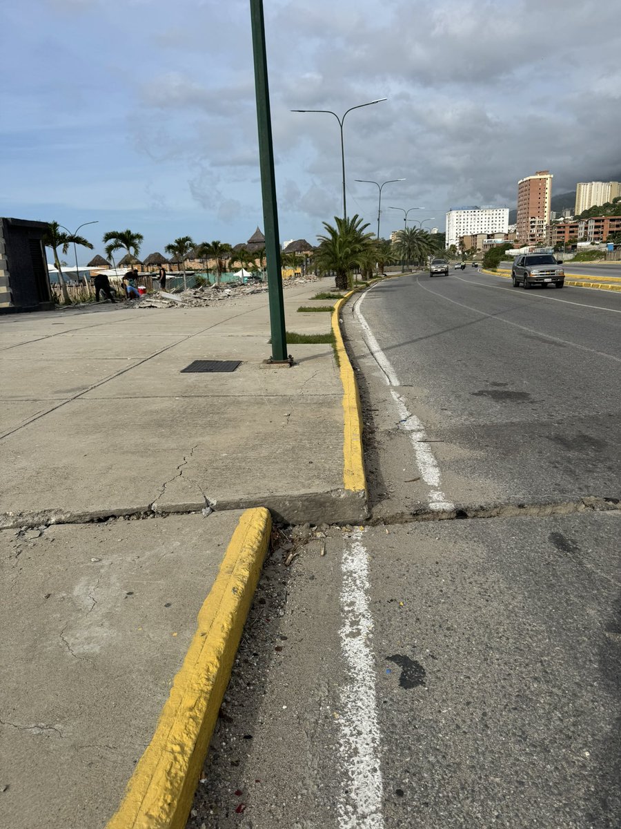 RoiLopezRivas's tweet photo. La Guaira, Venezuela. https://t.co/mhy7cG8ufv