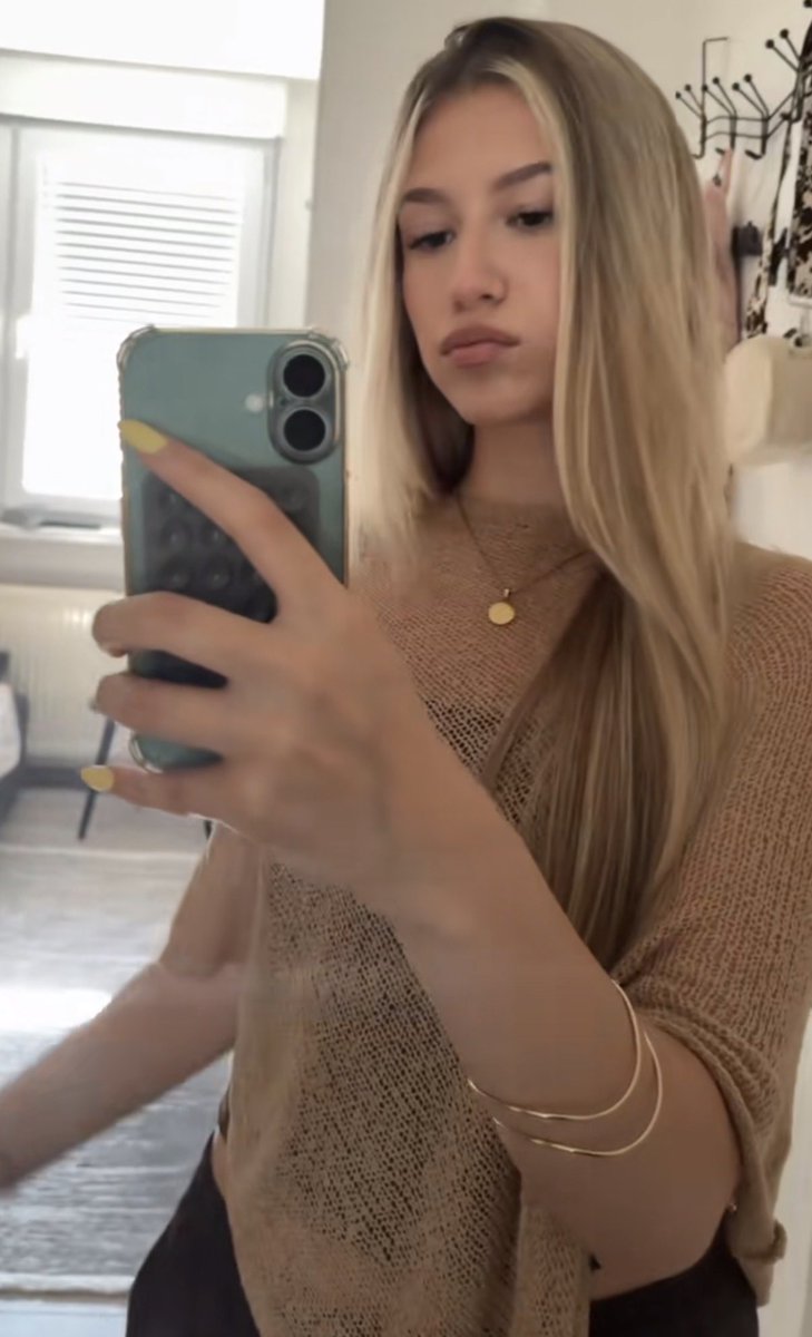 IrlGoonAddictt's tweet photo. Cum Brat #brat #chav #cum #cumtributeِs #jerk #faceporn https://t.co/QUL7Sq4ERP