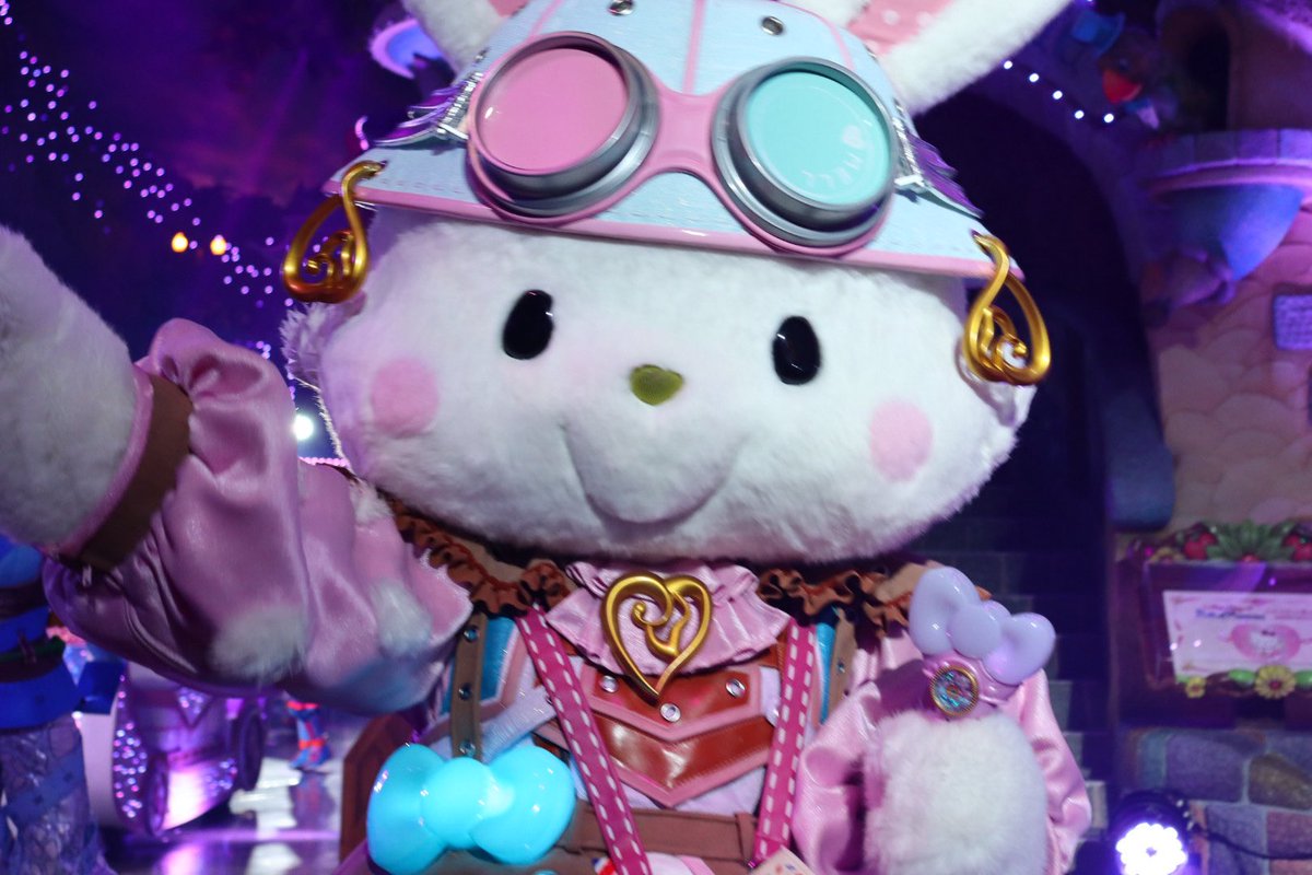 komopame's tweet photo. この間のクエワンメルちゃん
2枚目が自撮りしてるみたいで可愛いのと4枚目の首傾げが可愛すぎる🥺💭

#ウィッシュミーメル
#ピューロランド
#クエワン https://t.co/oThZBrdu4n