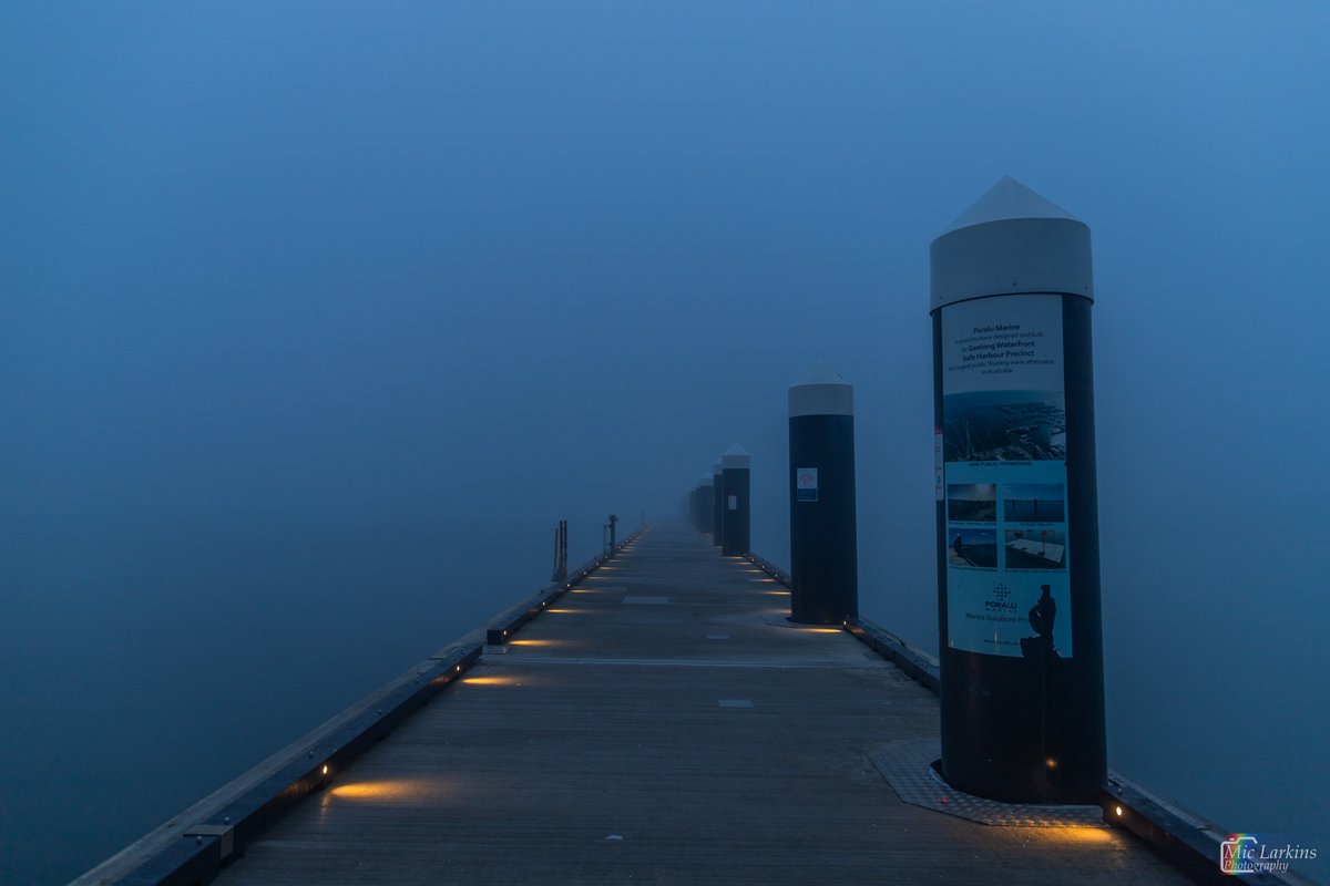 MicLarkinsPhoto's tweet photo. Geelong Waterfront in the Fog 09/07/2026 #mygeelong #geelong #EasternBeach #janesweather #willyweather #abcweather #livelovegeelong #miclarkinsphotography
@GreaterGeelong @CanonAustralia @WillyWeather @GeelongBella @abcnews https://t.co/XzADXgeUhU