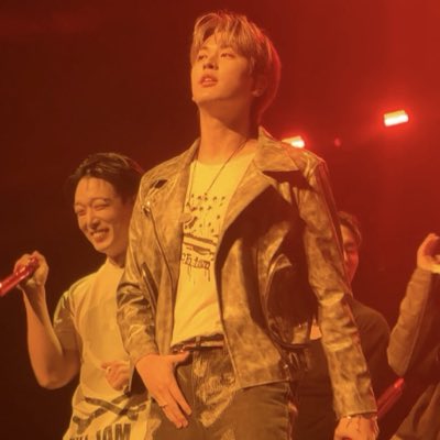 ThisIsHotSwag's tweet photo. #NewProfilePic https://t.co/87FTdWbU8I