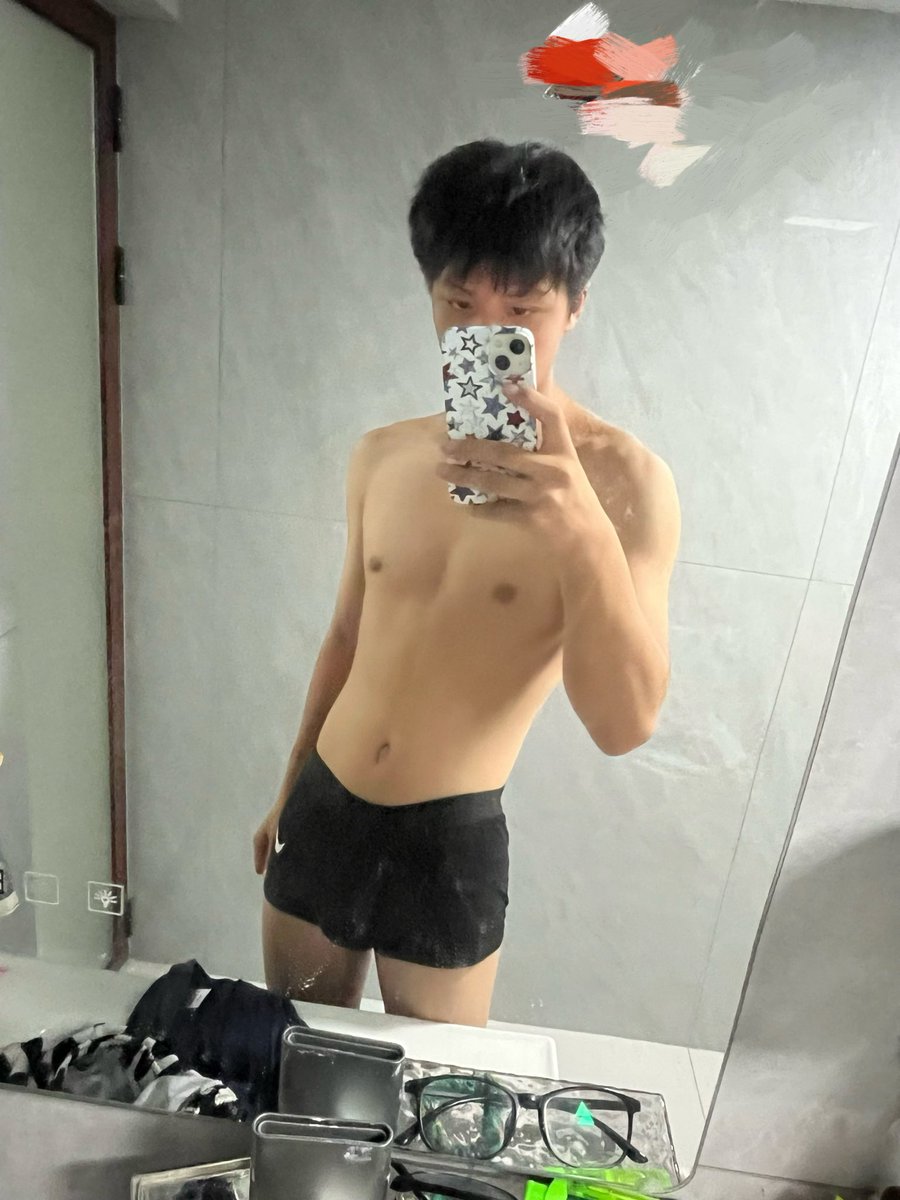 isloevluoshun's tweet photo. 没有腹肌🥲#初中 #处男 #打桩机 https://t.co/renxQPTEtJ