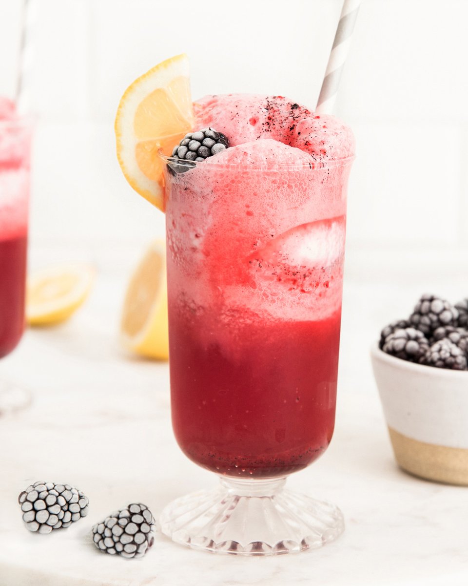 oregonberries's tweet photo. Perfect for summer, these Blackberry Ice Cream Floats feature a homemade lemon, vanilla, &amp; blackberry syrup. This tasty syrup can be used to drizzle over ice cream or pancakes, whatever you like!

https://t.co/1Mz5FgpaMi

#oregonberries #blackberries #icecreamfloat #SummerTreats https://t.co/9W4ZuoFy0w