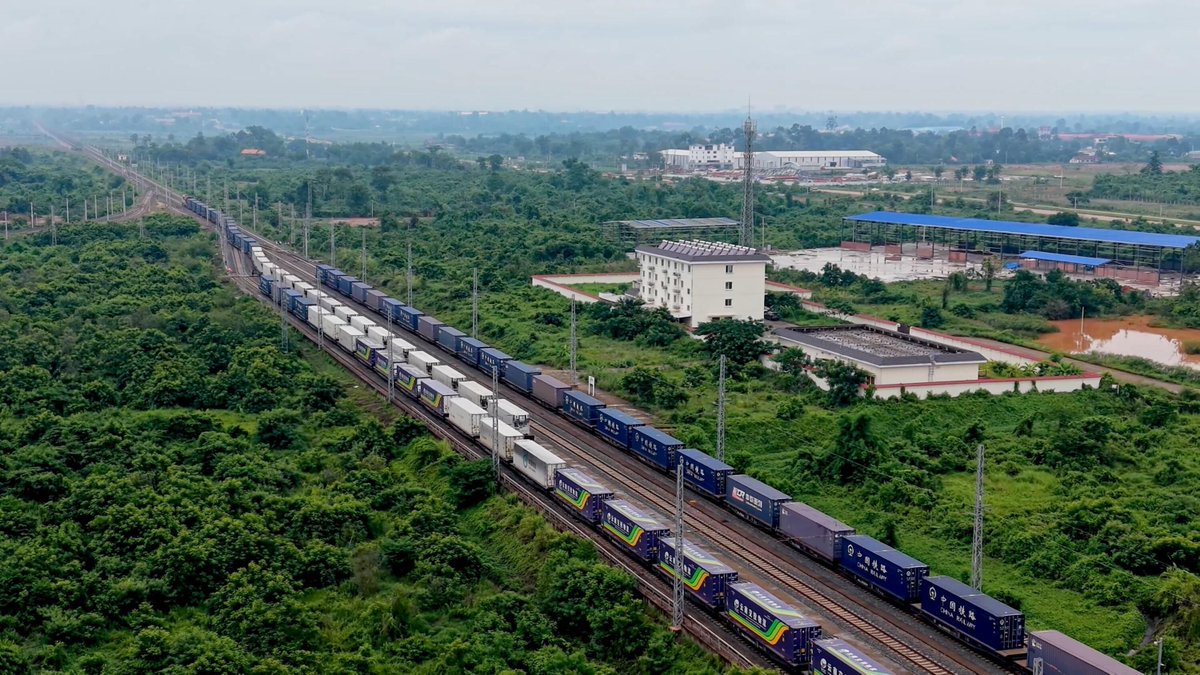 PDChina's tweet photo. The China-Laos Railway has handled more than 20 million tonnes of cross-border cargo and operated over 23,000 cross-border freight train trips as of Wednesday morning, since the railway began operation in December 2021, according to local railway authorities. https://t.co/1GraXUYb71