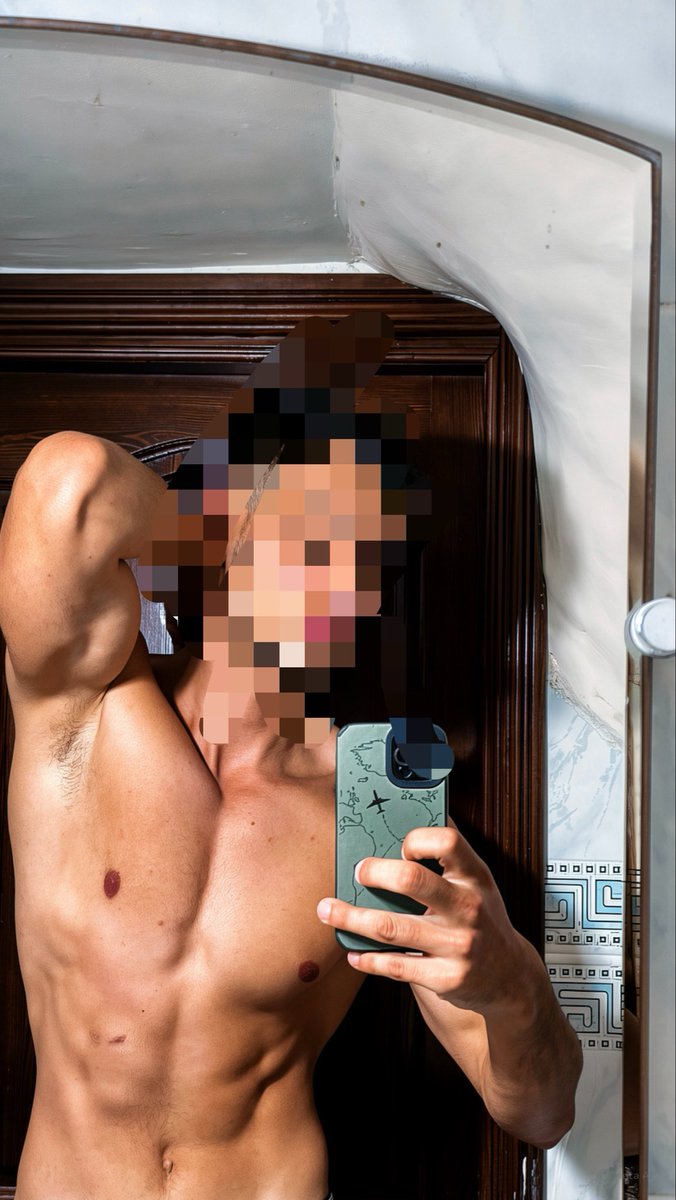 Biggkido's tweet photo. Any slut wanna get fucked ?!🔥 https://t.co/jAOTN040bQ
