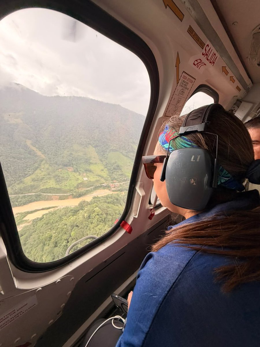 Riesgos_Ec's tweet photo. 📍#ZamoraChinchipe

La respuesta continúa. Seguimos en territorio coordinando acciones, supervisando las labores de búsqueda y rescate y entregando asistencia humanitaria para atender oportunamente a las familias afectadas.

#GobiernoDelEcuador https://t.co/W90XWyb94j
