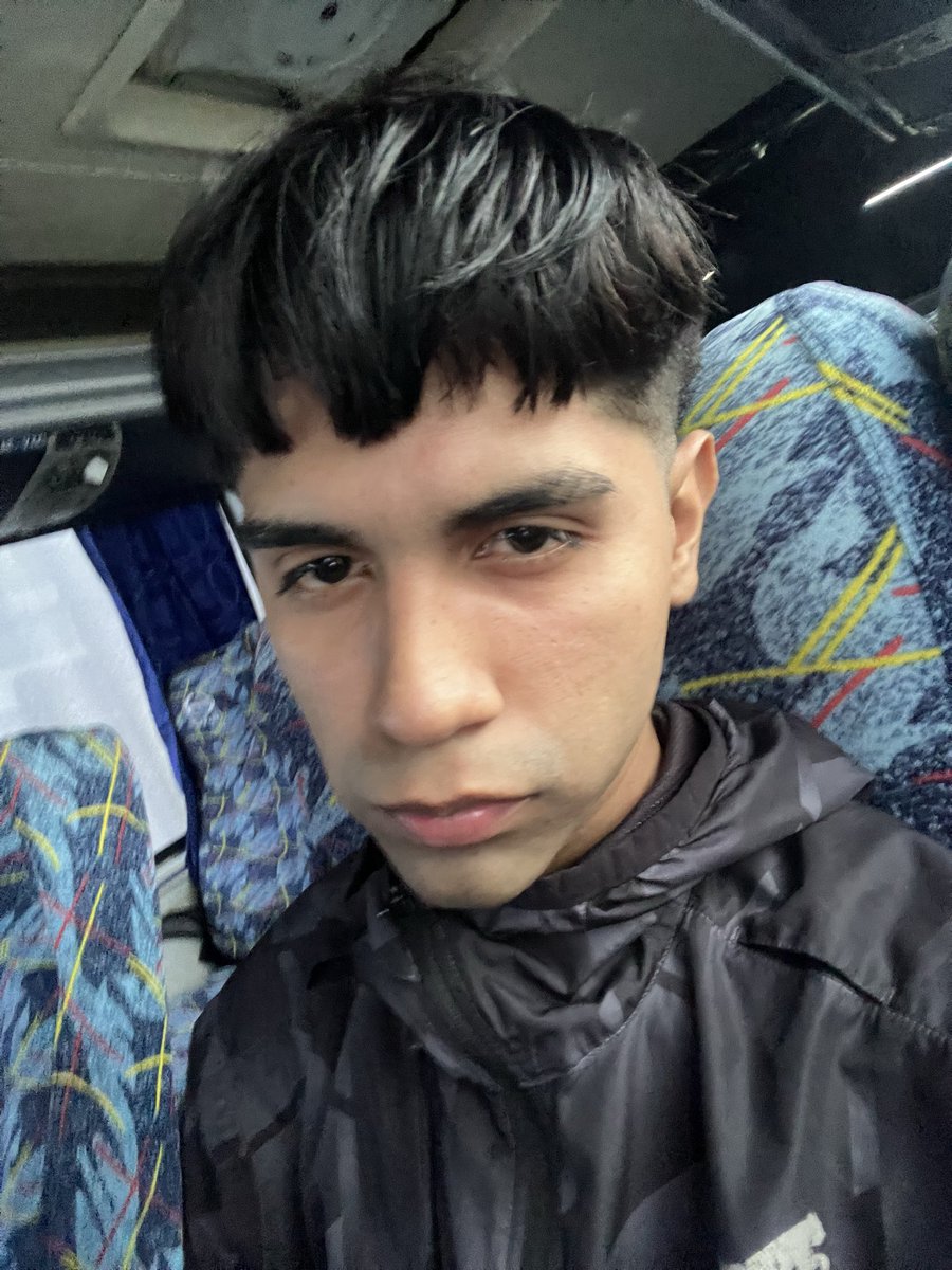 2004zki4's tweet photo. Buenas noches, apoye. https://t.co/7EgRhCdiua