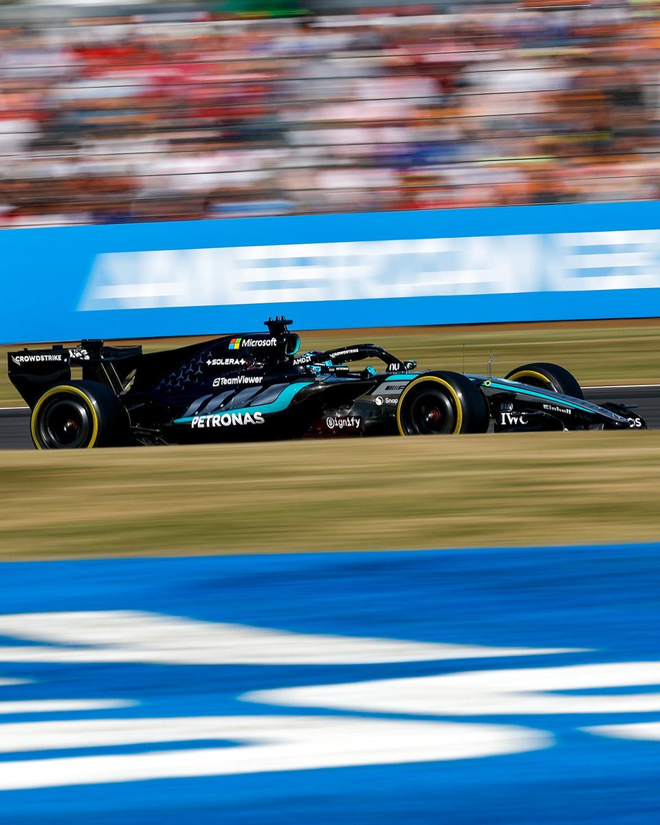 MercedesF1FanID's tweet photo. 🚨HASIL TES PIRELLI #F1Testing

Mercedes merampungkan tes ban Pirelli 2027 di Silverstone.

George Russell mencatat 113 lap (1m30.695s), sementara Kimi Antonelli menyelesaikan 102 lap (1m31.511s).

Total, keduanya menempuh 215 lap dalam dua hari. https://t.co/RGTRxD7yFA