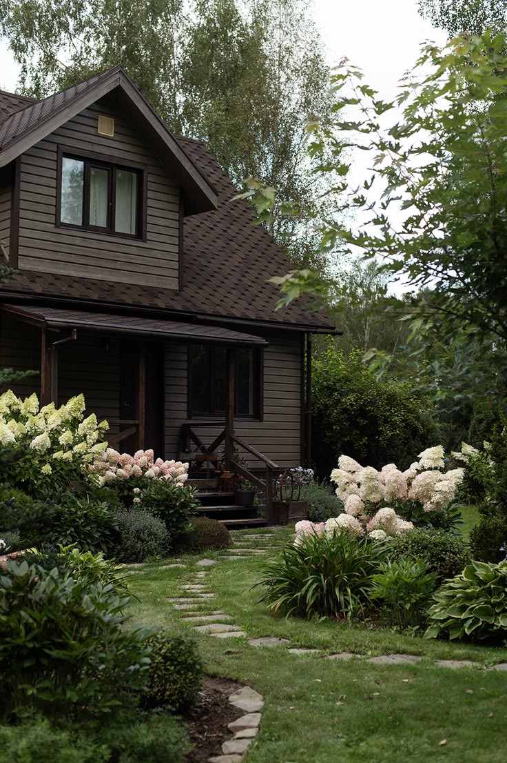 greenvibe's tweet photo. The best kind of luxury is waking up to nature. https://t.co/JgupiPaiLm