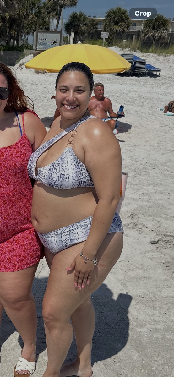 MicaelaRoman's tweet photo. Same swim suit different body 🤪🏆
We Up 😮‍💨 https://t.co/FqLIjVHqpG