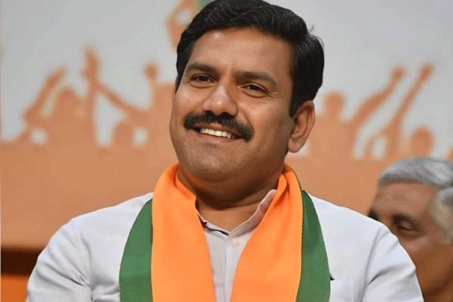 AsianetNewsSN's tweet photo. 'ನನ್ನನ್ನ ಭಾವಿ ಸಿಎಂ ಅಂತಾ ಕರೆಯೋದೇ ನನಗೆ ಸಮಸ್ಯೆ..: ವಿಜಯೇಂದ್ರ ಹೇಳಿಕೆ ವೈರಲ್
Link Click here:
https://t.co/ErrLqF96lK

#chitradurga #byvijayendra #karnatakabjp #Nextcm #kannadanews https://t.co/g6rZFdxDAT