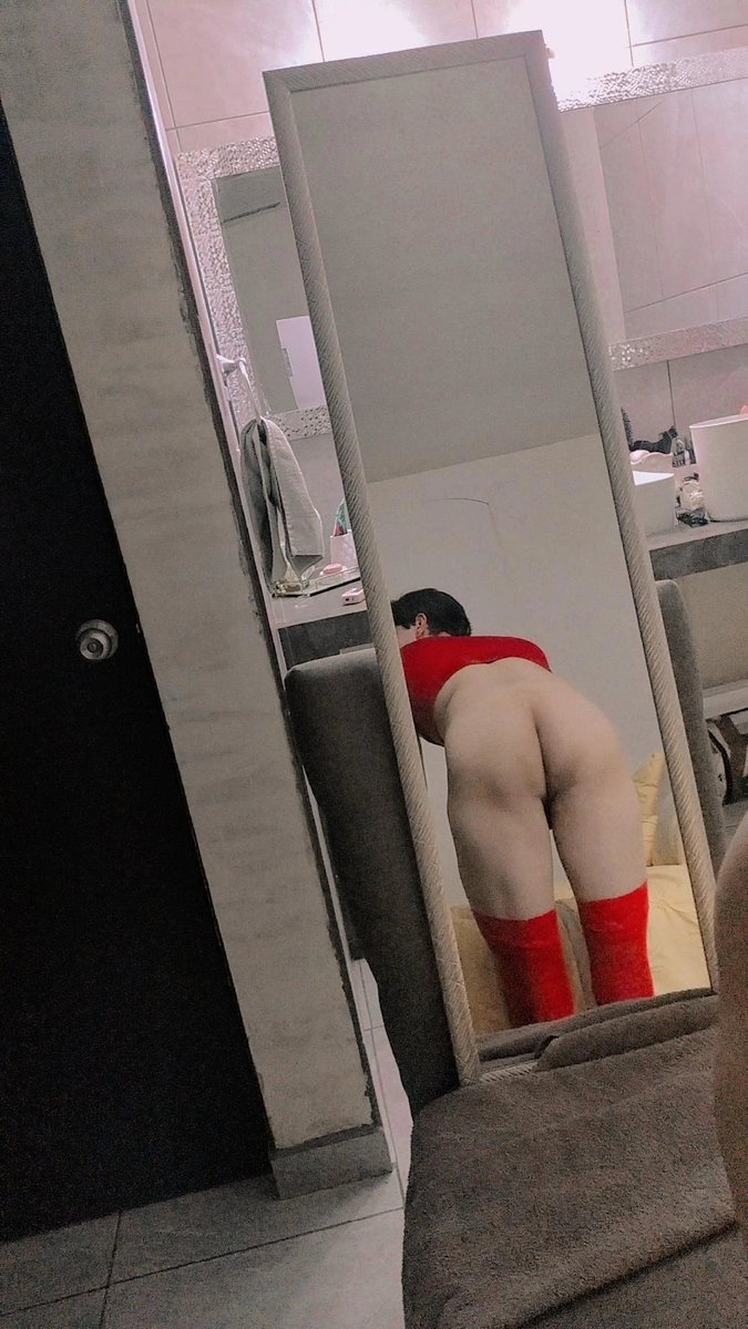 Canabizzzzz_08's tweet photo. Yo no tenía idea que mis piernas de podían ver así 💗✨🫣

#femboy #sisy #trap #ass #medias #gay #bisexual #necesitoafecto https://t.co/59xhVprn1x