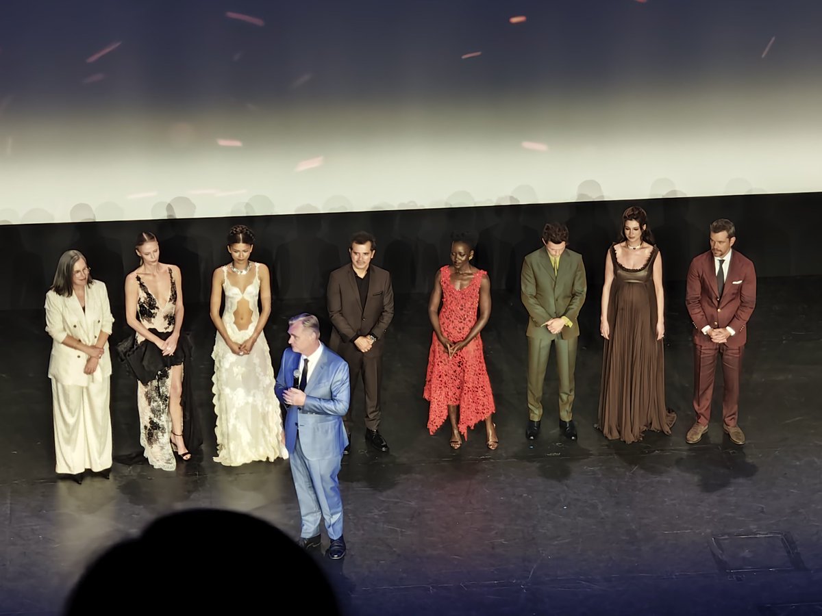FredDesrues's tweet photo. @ppgarcia75 @LeGrandRex J'ai vu Matt Damon, Charlize ou Zendaya mais pas PP 😭 ! https://t.co/JJh6KNUff4