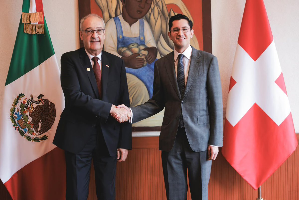 ParmelinG's tweet photo. During my presidential visit to Mexico, we could also exchange with Foreign Minister Roberto Velasco, Finance Minister Edgar Amador Zamora and Vice Minister for Foreign Trade Luis Rosendo. The meetings reaffirmed our mutual commitment to strengthening bilateral ties. https://t.co/aJ2gc9VsJ5