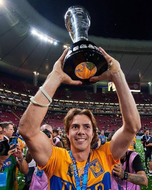 MasterCorto's tweet photo. Y aún así de huevón, nos dió la última liga de Tigres, cosa que ni Correa y Brunetta han podido. https://t.co/MG13wvMoxf