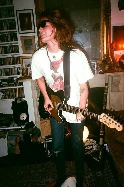 beabolter's tweet photo. the things i would do for rockstar boyfriend flo https://t.co/OxhHwS1ucC
