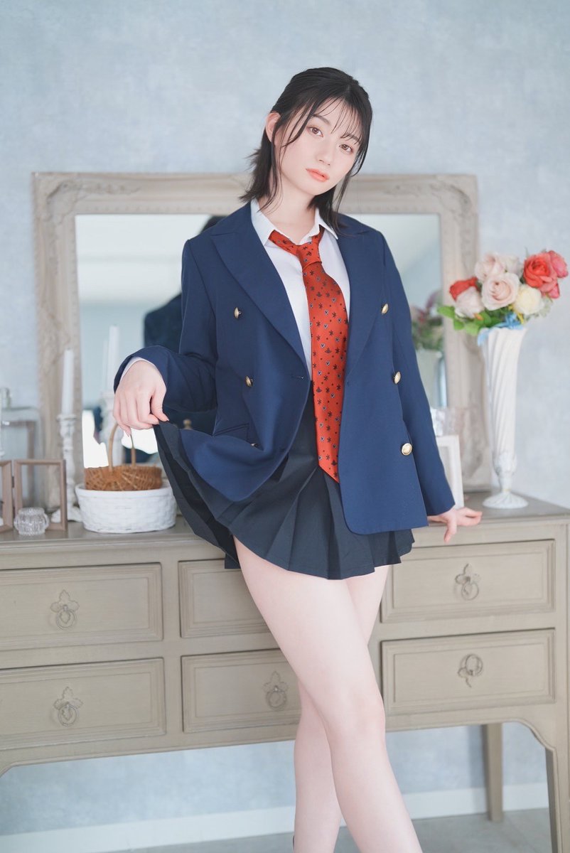 PZbufTj7fxqk's tweet photo. 瀬戸環奈ちゃんが、ひらりと見せてくる😳
#瀬戸環奈 https://t.co/3gvvWME8u7