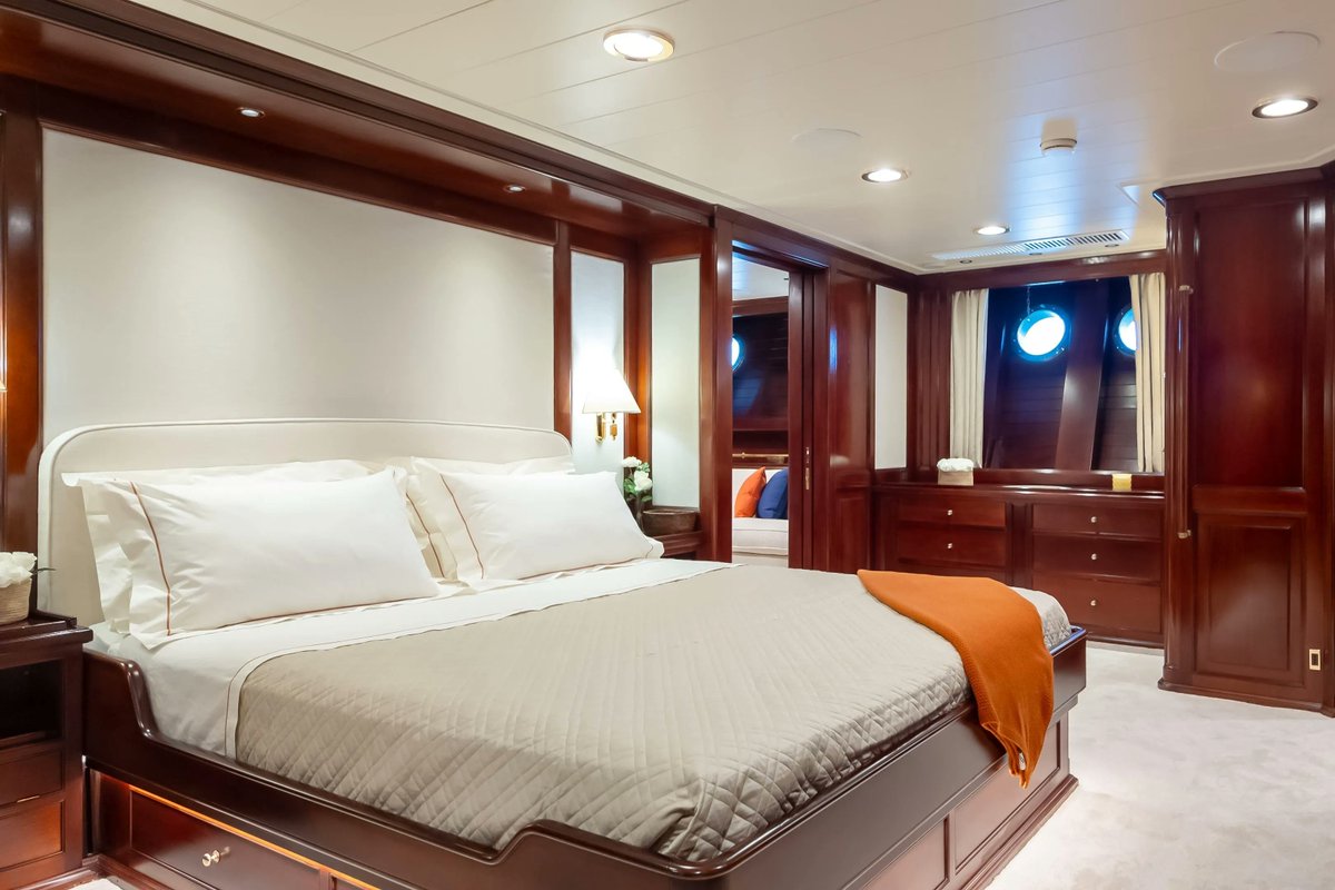 jakewoolf's tweet photo. Shoes, suits, watches, cars? All cool. But I'm onto some other shit...Perini sail boats 

Btw if someone has $23 million I can hold (unrelated) bang my line https://t.co/mT2ysUxcSq