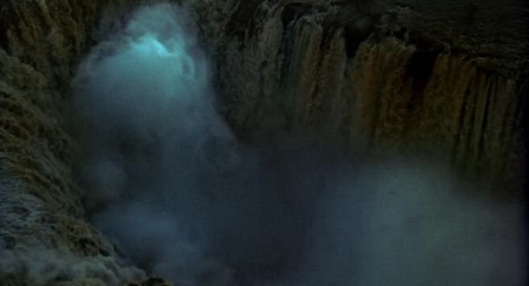 denaychh's tweet photo. “i lost my way and wander around for a while, but i finally reach iguazu. i feel very sad. i feel like there should be two of us standing here.”

happy together, 1997 dir. wong kar-wai https://t.co/jS3tUtKNxY