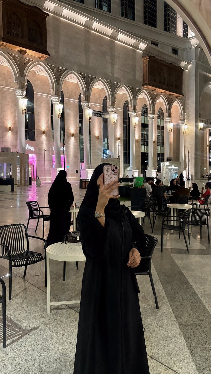 xshgi's tweet photo. قهوة في اجمل مكان في الارض🤍🤍🤍🤍🤍 https://t.co/aRFmTqQhEw