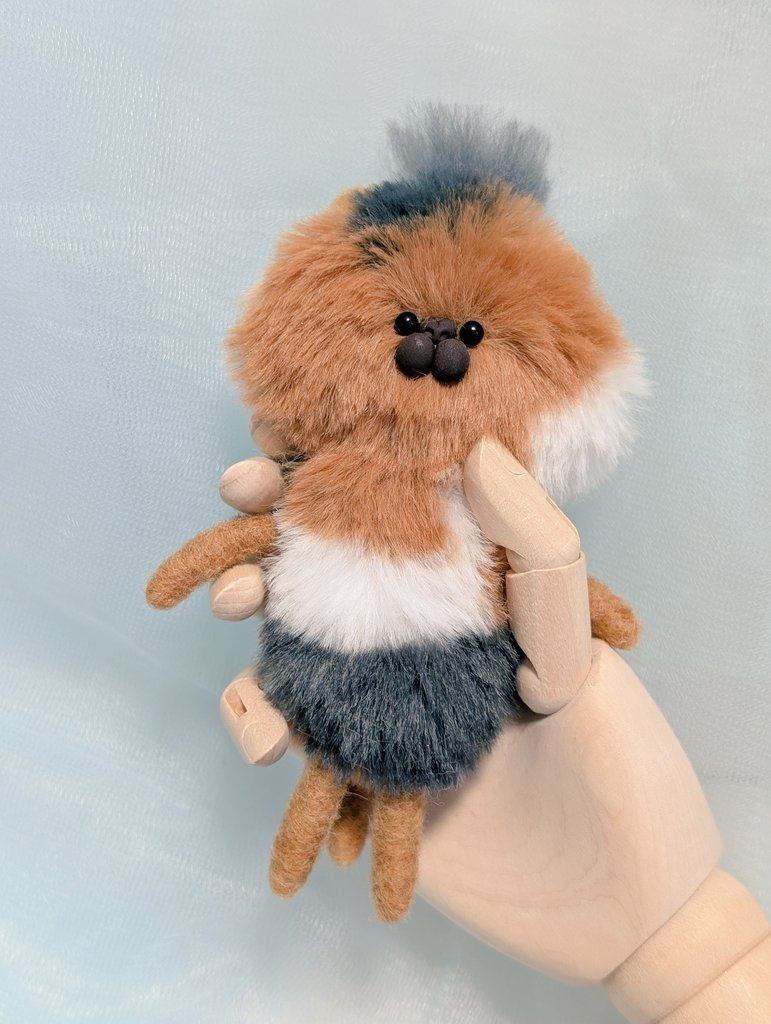 _mofuzo_'s tweet photo. もふ造No.137
「にゃんころ」捕まえました！
 #もふ造  #ハンドメイド  #アートドール  #メルカリ https://t.co/1vH1vVZIKZ