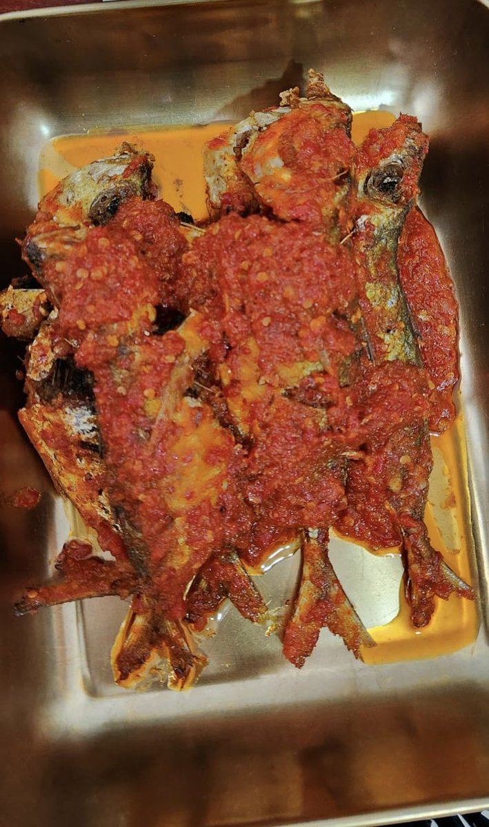 BangferyID's tweet photo. Lebih suka ikan goreng biasa atau balado? https://t.co/8Po47NjJxZ