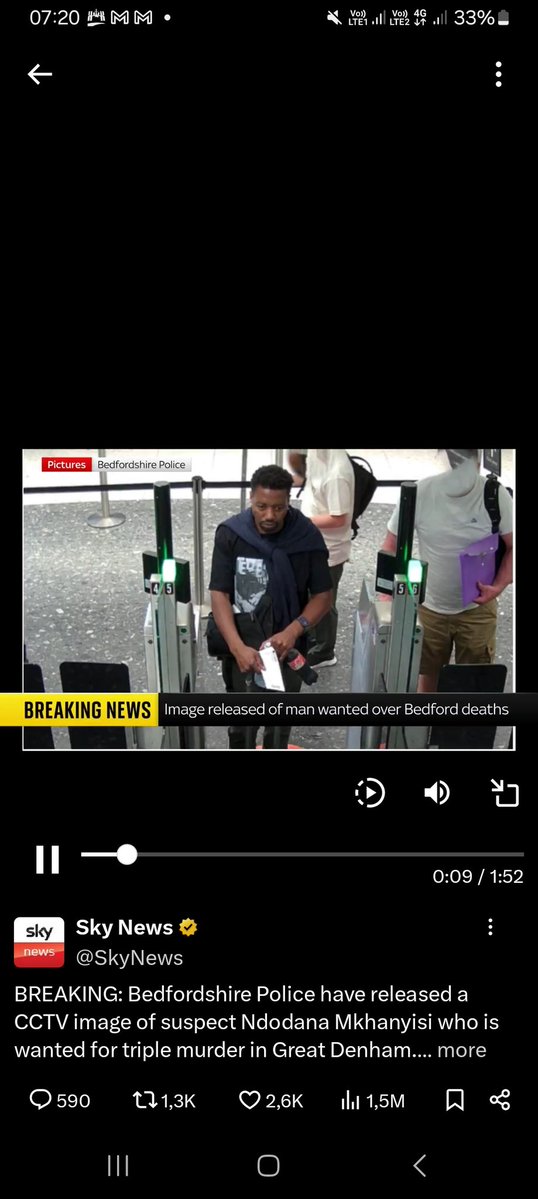 themankhosi's tweet photo. BREAKING: Bedfordshire Police have released a CCTV image of suspect Ndodana Mkhanyisi from Zimbabwe who is wanted for triple murder in Great Denham UK
 
He goes by the name Mark and is believed to have left from Heathrow Airport on Saturday to South Africa seeking to seek Asylum. https://t.co/18RxZBMXnI