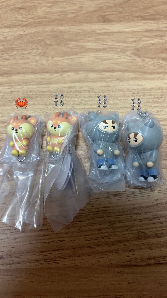 ku_coups's tweet photo. SEVENTEEN miniteen つまんでつなげてマスコット　つまつな　ガチャガチャ　交換

【譲】🦀 ジョシュア
       ⛓️ ジョシュア バーノン

【求】ジョンハン ウジ ドギョム ディノ 買取

交換時郵送対応🏣

条件合う方ご連絡お願いします🙇🏻‍♀️ https://t.co/yNfcUB0sC3