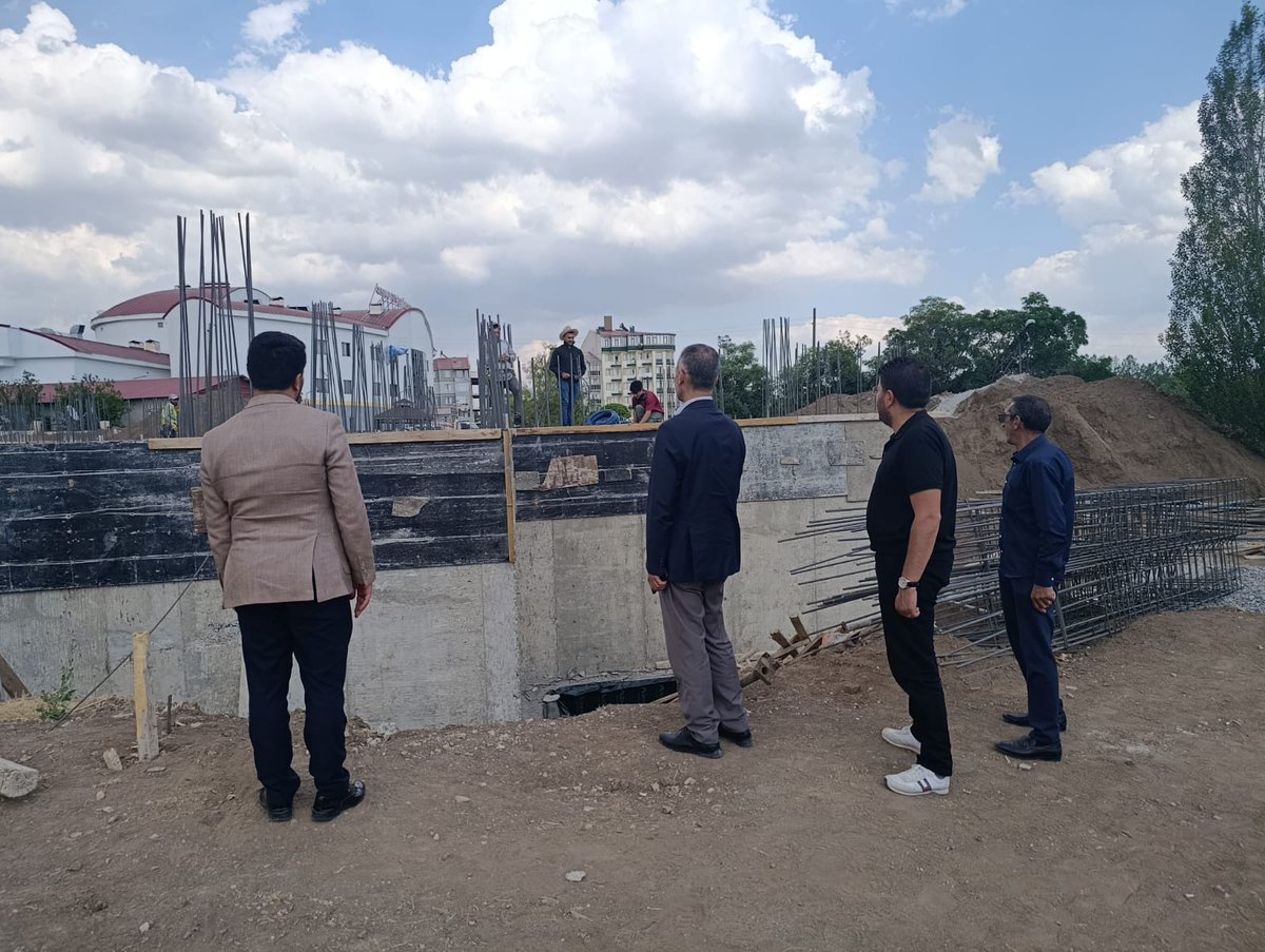 IlceOzalp's tweet photo. 🏗️ Kur’an Kurslarında Yerinde İnceleme
İl Müftümüz Sayın Dr. Sırrı Şık, İlçe Müftümüz Sayın Sedat Şentürk ile birlikte ilçemizde yapımı devam eden Yatılı Hafızlık Kur’an Kursu inşaatında incelemelerde bulundu. https://t.co/LurIbNh1Ab