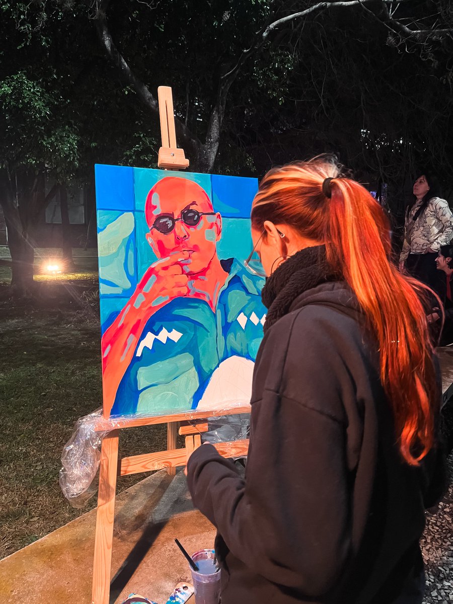 morapetraglia's tweet photo. Pintando al indio en la UNQ https://t.co/JpVRS4pmqf