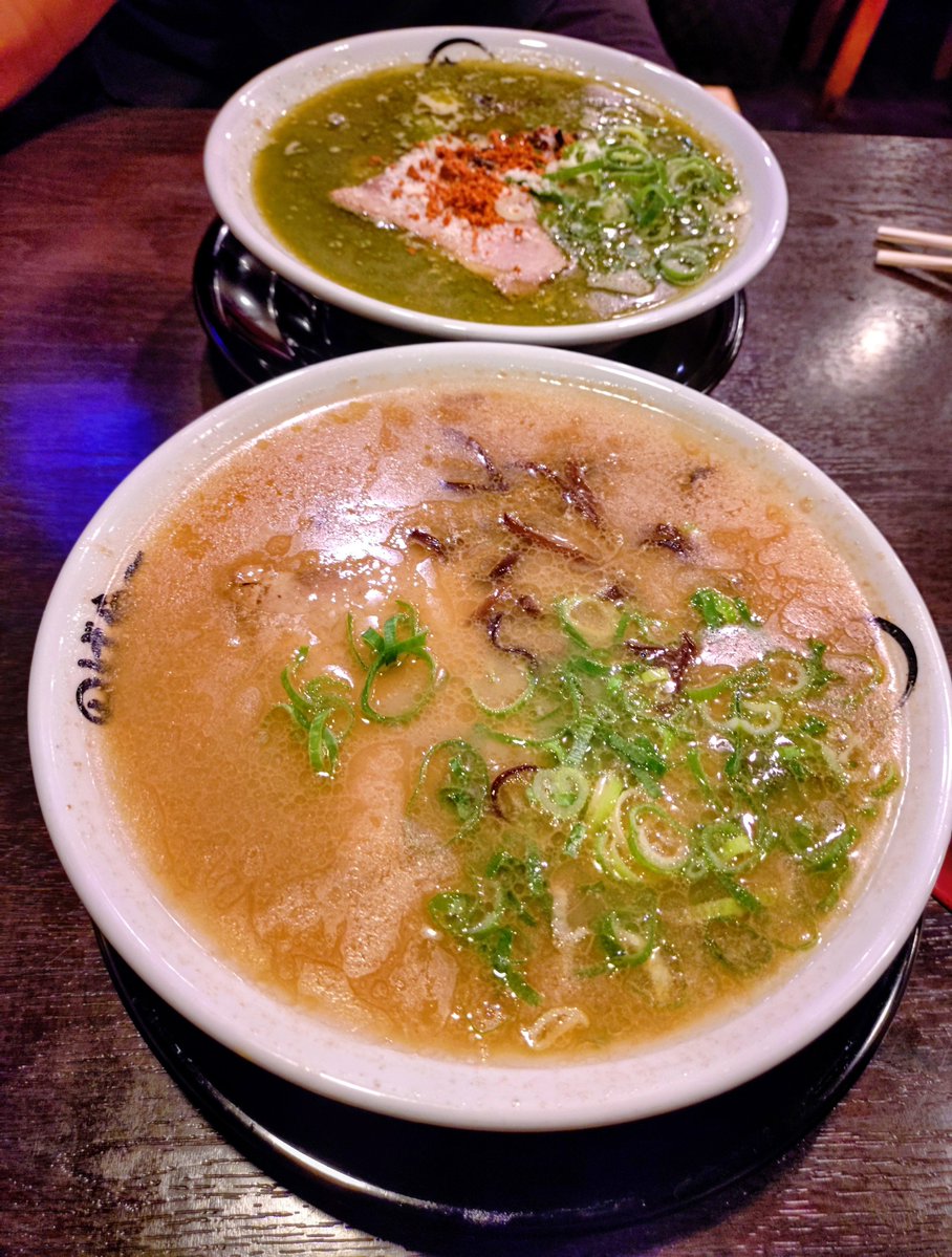 toshibotan's tweet photo. 『九州とんこつ のげら〜野毛本店』
🍜118　ラーメン　替玉

野毛呑みの〆に臭旨な九州豚骨🍜
麺の硬さは
やわめよりも更に柔らかなズンダレ🥢
個人的に柔らか麺の方が美味しく感じて好き😍
スープたっぷり濃すぎず〆に最高⤴️
激旨でご馳走様でした🙏🏻 https://t.co/13jY3zPvID