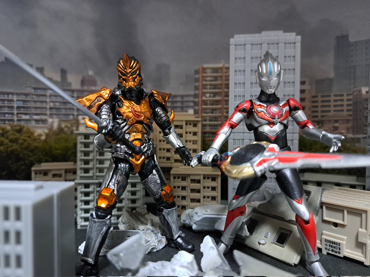 passing108's tweet photo. #ウルトラマンオーブ10周年
ガイさんもジャグジャグも１０年かぁ
おめでとう！ https://t.co/VrO9kVfFfo