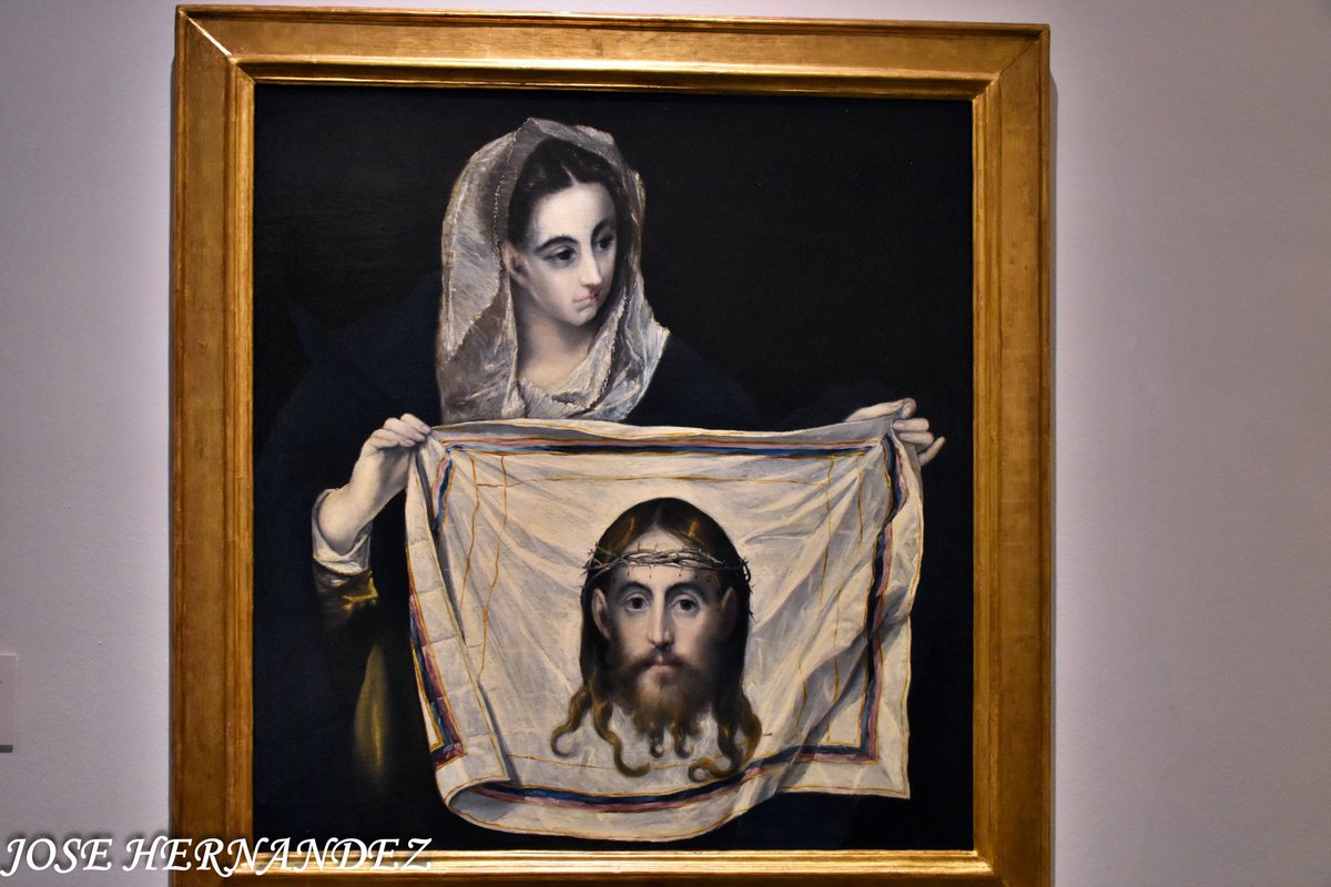 joseherfer2's tweet photo. Verónica con la Santa Faz del Greco. Si queréis ver más fotos, alguna antigua y LEER su historia pinchad en las letras azules y os saldrá solo:
https://t.co/M5RSP7fU3r
Feliz día. https://t.co/5HRkEZZ4LM