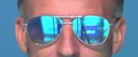 necopeco6's tweet photo. @EmmanuelMacron 😎 miroir https://t.co/QTUdJCrs5P