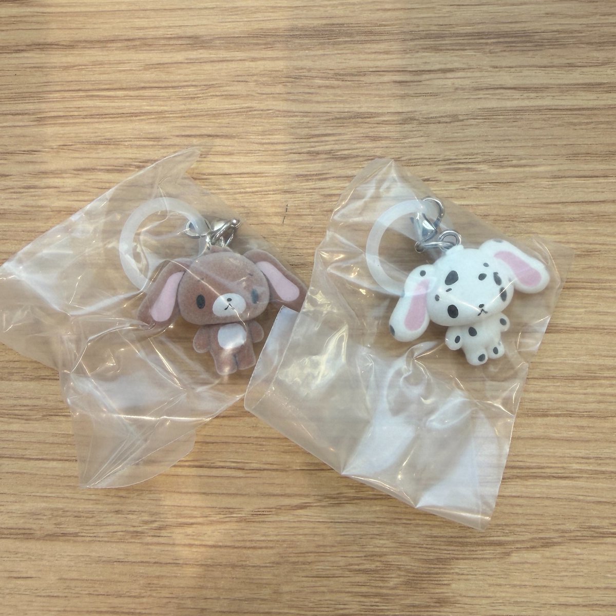 opisam13's tweet photo. シュガーバニーズ ふわふわめじるしアクセサリー
Lil ala mode めじるしアクセサリー3
サンリオ　キーリングハンガー

【譲】ぶちうさ　くろうさ
　　ムース　パフ

【求】ハローキティ　ポチャッコ

栄付近にて本日交換可能な方
お気軽にお声かけください！ https://t.co/vxp24RWCwR
