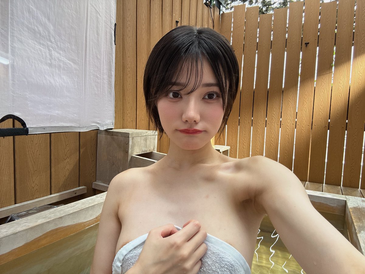 rena_miyashita's tweet photo. 日焼け凄すぎないか😺☀️ https://t.co/G9TuKMTROT