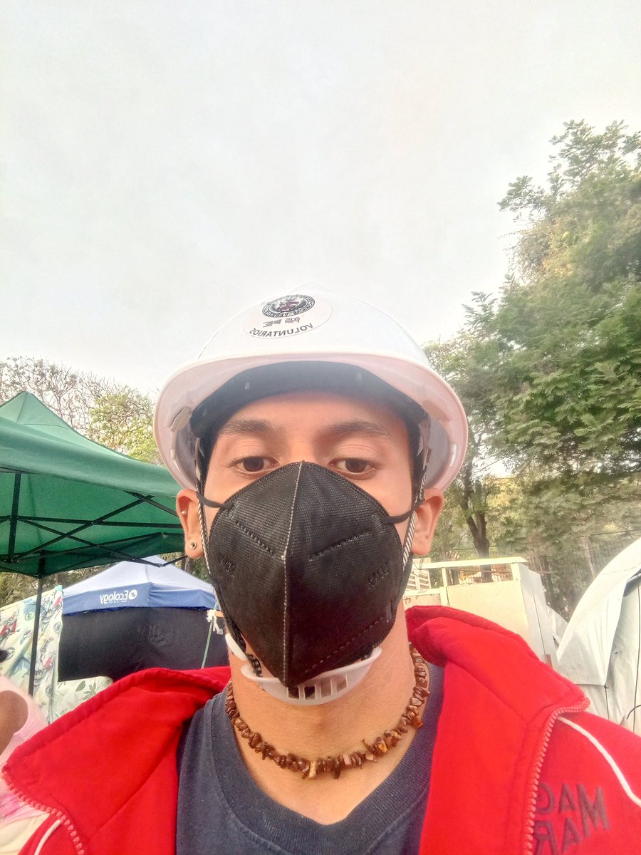 AngelMoreno_LM's tweet photo. Tanaguarenas. OPP 26.

De todos los cuerpos que he visto estos días, hoy fue la primera vez que le ví totalmente la cara a uno y su expresión facial. Parecía que estuvo vivo hasta hace poco, porque estaba en bastante buen estado 💔💔💔 Ojalá poder haber hecho más hoy. https://t.co/7uwWPCHaBW