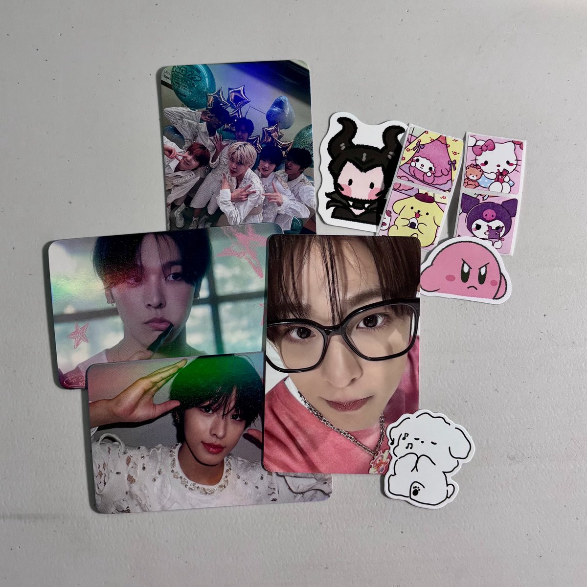 nikituos's tweet photo. feedback positivo pra @ninglamourous! demorei mas vim aqui agradecer de novo por me vender esse riku lindíssimo e ainda me presentear com brindes tão lindos e fofos, sempre é um prazer te encontrar 🫂 https://t.co/8ViVvjFLjg