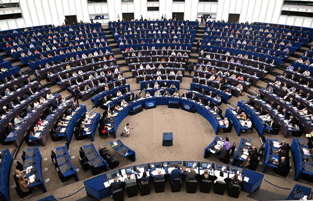 StuartDowell_'s tweet photo. The European Parliament has voted to criticise President Zelenskyy's decision to name an elite Ukrainian military unit after the "Heroes of the Ukrainian Insurgent Army" (UPA), describing it as an unnecessary provocation that damages Polish-Ukrainian relations and disregards the victims of the Volhynia massacres.

This is significant for Poland as for some time it has been on the back foot in this dispute. Kyiv has portrayed the issue as a bilateral disagreement driven by Polish historical obsession. At the same time, it has promoted the idea that there were crimes on both sides, suggesting moral equivalence.

The success was that Warsaw got the issue moved out of the bilateral Polish-Ukrainian trench and into EU accession language: good neighbourly relations, reconciliation, European values, and the expectations placed on a candidate state.