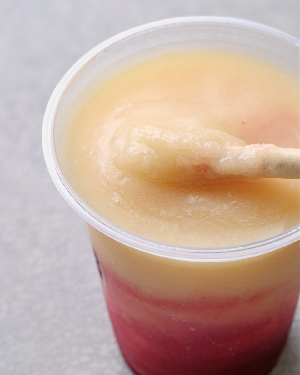 bluenote_place's tweet photo. ◤BNP STAND💈 | SEASONAL DRINK◢
桃のスムージー
Peach Smoothie

白桃をふんだんに使用し、鮮やかな赤桃のピューレが見た目にも美味しいひんやりスムージー🍑 https://t.co/gMS7tfJ9em