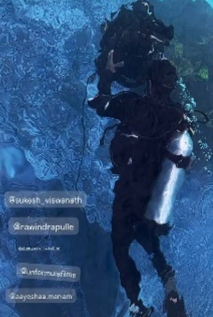 cineobserver's tweet photo. Makers of #RashmikaMandanna's #Mysaa have now completed filming an exciting underwater sequence featuring the actress! #RawindraPulle @unformulafilms https://t.co/jFzFPgvWgM